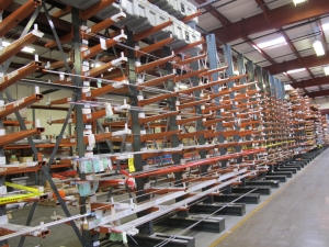 LOT ASSORTED SEAMLESS TYPE PIPE, TUBE, TUBING, ETC. (W-50) LOADING & HANDLING FEE $50-